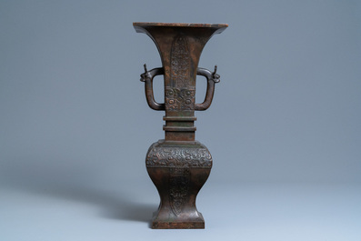 Un grand vase en bronze, Chine, Qing