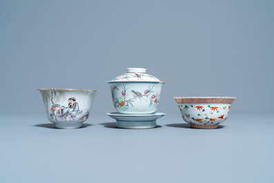 Vier Chinese famille rose theepotten, drie kommen en een theebus, 19/20e eeuw