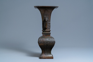 Un grand vase en bronze, Chine, Qing