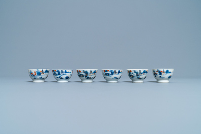Four Chinese Imari-style plates, a large teapot and six cups and saucers, Kangxi/Qianlong
