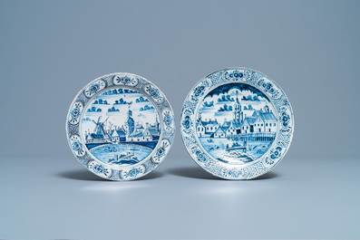 Twee blauw-witte borden met stadsgezichten, Harlingen, Friesland, gedat. 1789 en 1790