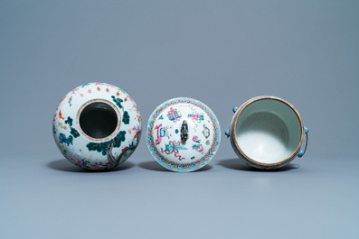 Een Chinese famille rose pot, een kamcheng en een kom, 19e eeuw