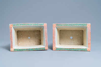 A pair of Chinese rectangular famille rose jardini&egrave;res, 19th C.