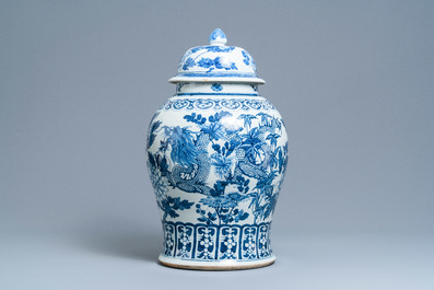 A large Chinese blue and white 'dragon' vase and cover, 19th C.