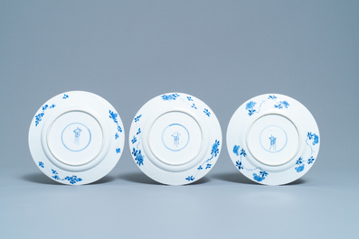 Acht Chinese blauw-witte borden met vogels bij bloesems, Kangxi