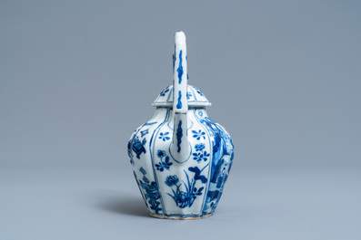 A ribbed Chinese blue and white teapot and cover, Kangxi