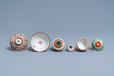 Two Chinese Thai market Bencharong bowls and covers and a covered jar, 19th C.