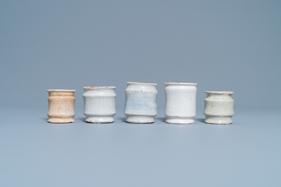 Nine white Dutch Delftware albarello-type ointment jars, 17/18th C.