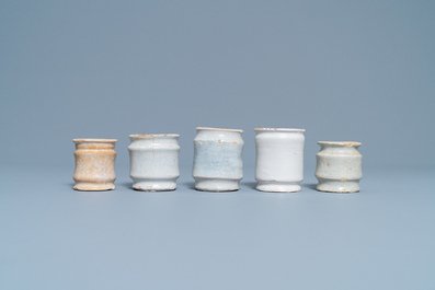 Nine white Dutch Delftware albarello-type ointment jars, 17/18th C.