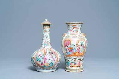 Deux vases en porcelaine de Chine famille rose de Canton, 19&egrave;me