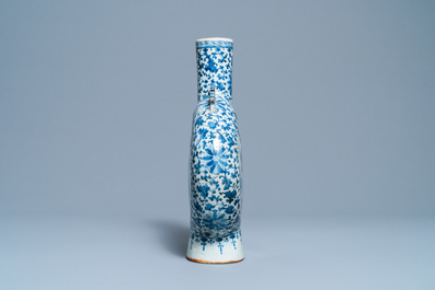 A Chinese blue and white 'moonflask' vase with warriors on horseback, 19th C.