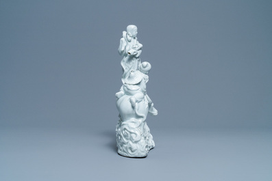 Een Chinese blanc de Chine groep met mythologisch decor, Republiek