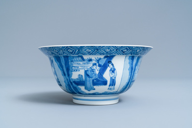 Een Chinese blauw-witte 'Xi Xiang Ji' klapmuts kom, Kangxi merk en periode