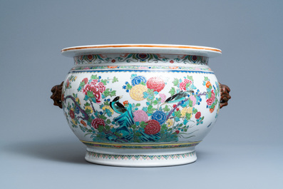 A large round Chinese famille rose-style jardini&egrave;re, Samson, Paris, 19th C.