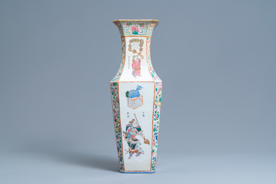 A Chinese quadrangular famille rose 'Wu Shuang Pu' vase, 19th C.