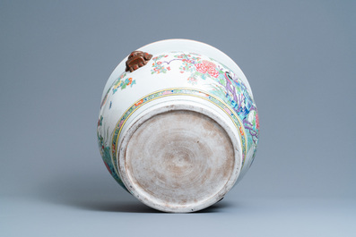 A large round Chinese famille rose-style jardini&egrave;re, Samson, Paris, 19th C.