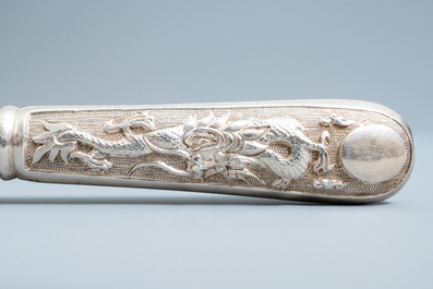 Dertien Chinese zilveren messen met draken, 19e eeuw
