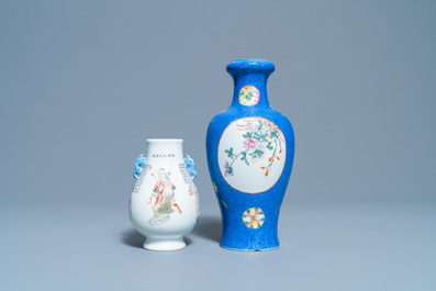 Un vase en porcelaine de Chine famille rose &agrave; d&eacute;cor 'Wu Shuang Pu' et un &agrave; fond bleu sgraffiato, 19/20&egrave;me