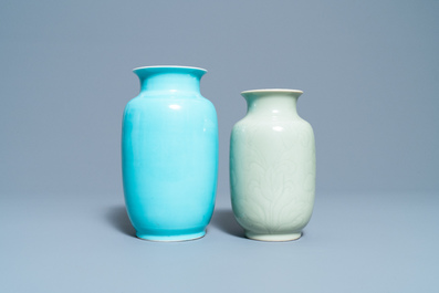 Two Chinese monochrome- and turquoise-glazed vases, 19/20th C.