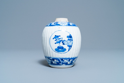 A Chinese blue and white tea caddy, six cups, two saucers and two plates, Kangxi/Yongzheng