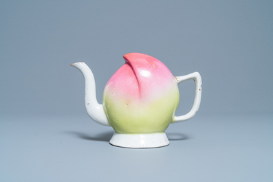 A large Chinese polychrome peach-shaped cadogan teapot, 19th C.