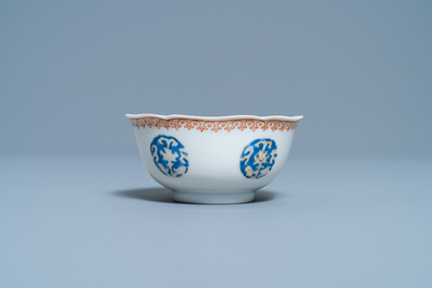Une tasse et soucoupe en porcelaine de Chine famille rose &agrave; d&eacute;cor de Liu Hai, Yongzheng