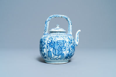 A Chinese blue and white wine ewer and cover, Wanli