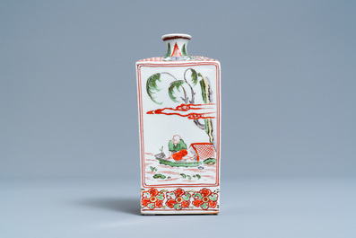 A square Japanese Ko-Imari sake flask, Edo, 18th C.