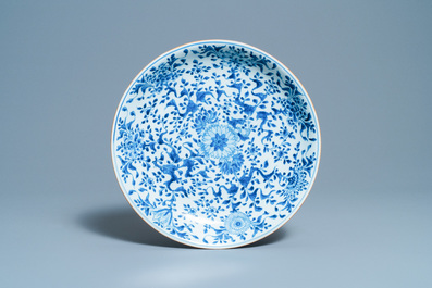 A pair of Chinese blue and white dishes with floral design, Kangxi