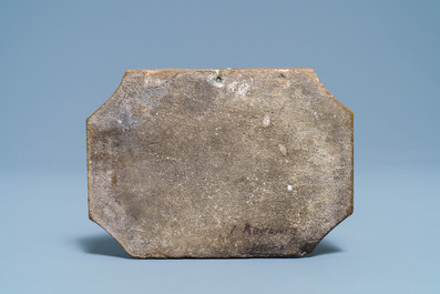 Een mangane Delftse plaquette met het 'Salomonsoordeel', eind 18e eeuw