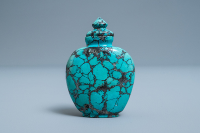 A Chinese turquoise snuff bottle, 19th C.