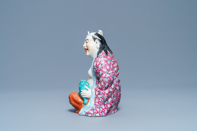 Een Chinese famille rose figuur van Liu Hai met de pad, zegelmerk, Republiek