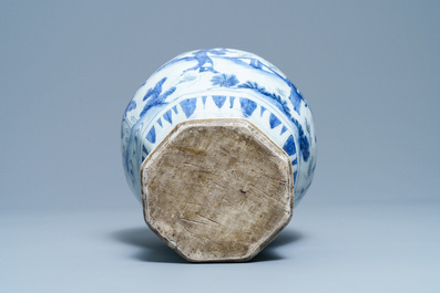 A Chinese blue and white octagonal vase, Transitional period