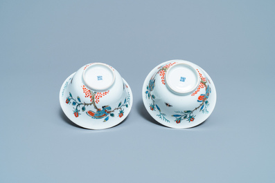 Une paire de bols en porcelaine de Chine d&eacute;cor&eacute;e aux perroquets aux Pays-Bas, Kangxi