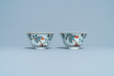 A pair of Chinese Dutch-decorated 'parrot' bowls, Kangxi