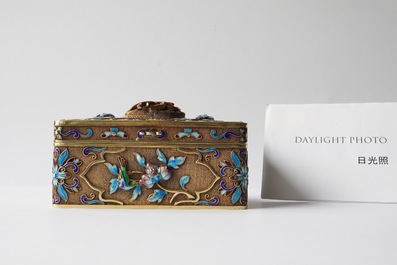 A Chinese enamelled silver-gilt rectangular box and cover, 20th C.