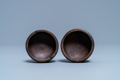 A pair of Chinese blue and white tea caddies and a goblet, Kangxi