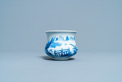 Een Chinese blauw-witte wierookbrander met figuren in een landschap, Kangxi