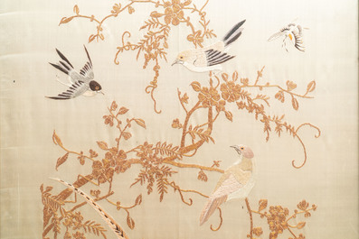 A Chinese gold-thread embroidered silk panel, 19th C.