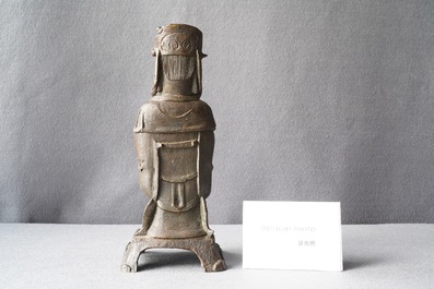 Een Chinese bronzen figuur van Wenchang Wang met inscriptie, Qing