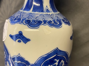 Een Chinese blauw-witte rouleau vaas, Kangxi