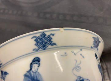 Twee Chinese blauw-witte kommen, Kangxi