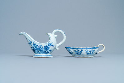 Two Chinese blue and white sauceboats on stands, Qianlong