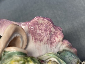 Two Chelsea porcelain shell-form salts, England, 18th C.