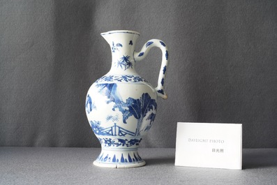 Een Chinese blauw-witte kan met een theesc&egrave;ne met geleerde en dienaar, Transitie periode