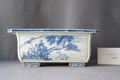 A Chinese blue and white rectangular jardini&egrave;re, Kangxi/Yongzheng