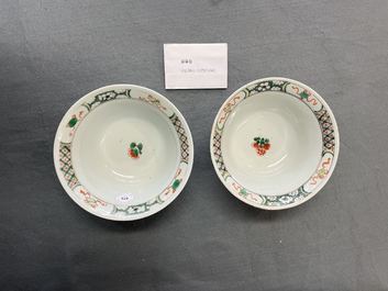 A pair of Chinese famille verte bowls, Kangxi