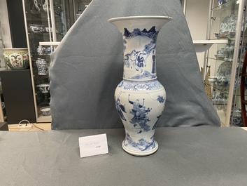 A Chinese blue and white narrative subject yenyen vase, 19th C.