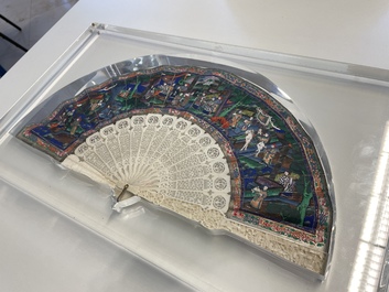 Two Chinese Cantonese painted paper and lacquer fans in plexi mounts, 19th C.