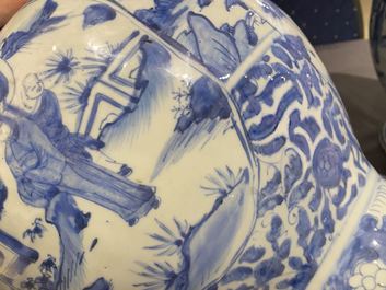 Two Chinese blue and white vases and covers, Wanli